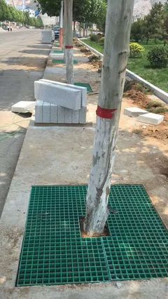 玻璃鋼樹池格柵施工案例解析 提升園林綠化品質(zhì)與功能